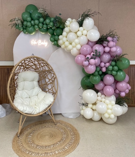 Oh Baby balloon garland with egg chair